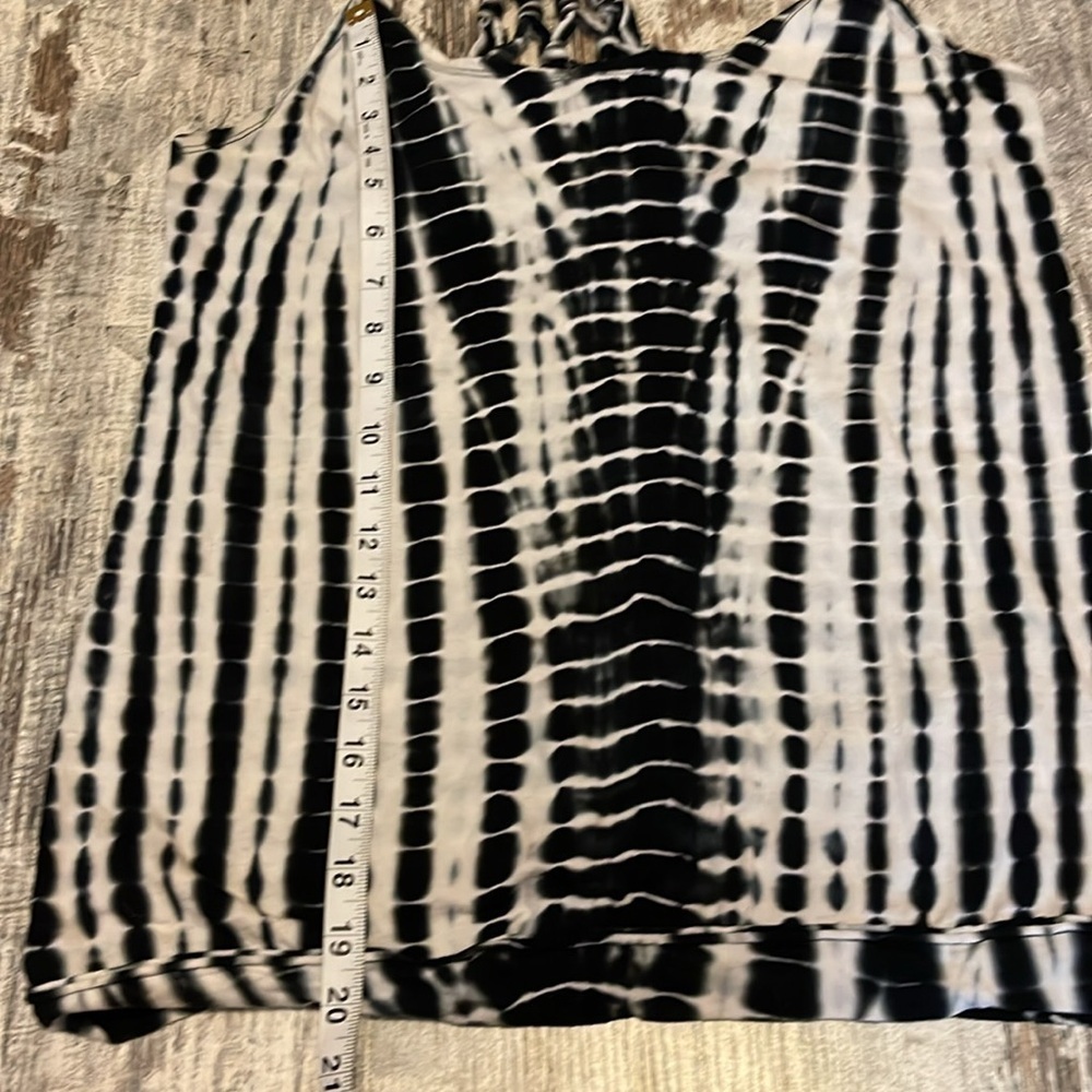 Women’s Maurices Tank Top. Size Medium. - Picture 5 of 7